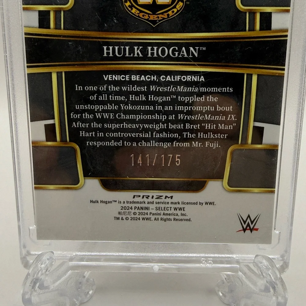 2024 Panini Select WWE Concourse Red Prizm #81 Hulk Hogan 141/175 with Hard Case